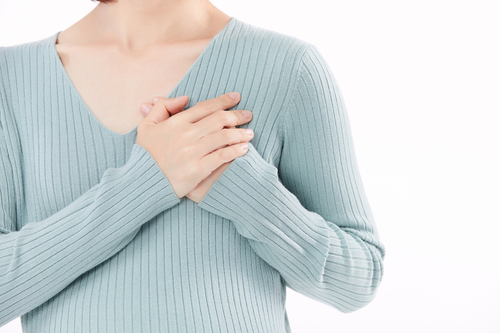 摄图网_501683949_banner_女性身体不舒服捂住胸口心脏疼（企业商用）.jpg