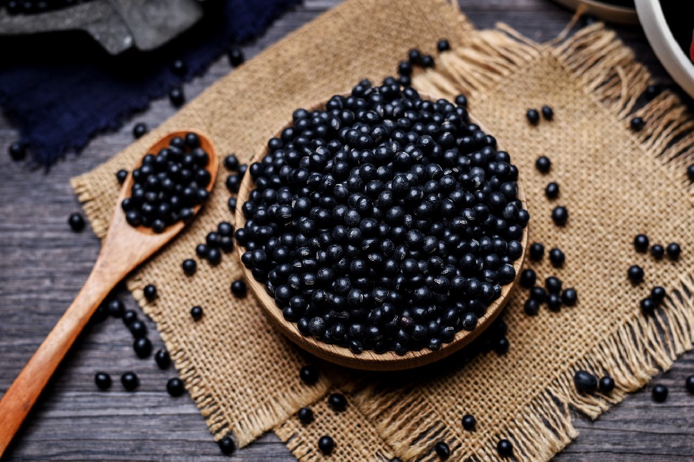 邓文志主任：秋天常吃这4种食物，疏通血管，让你的血管更健康