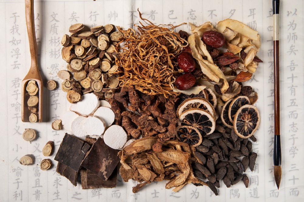 骨痛千万别硬扛!邓文志主任警告:这 3 个 “致命信号” 可能是骨癌预警!