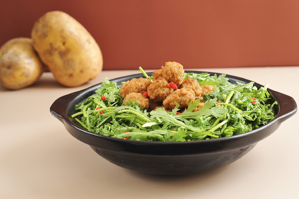 赵建华医生：冬天多吃这个“皇帝菜”，高叶酸护血管，清肝又助眠！