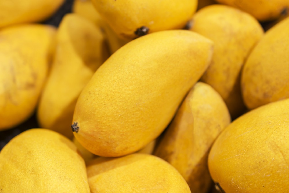 别因好吃害了自己！3 种水果藏“致癌隐患”，邓文志主任帮你挑对 “养生果”！